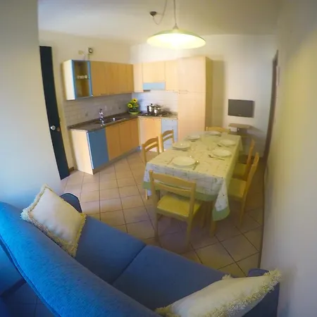 Soleil - Agenzia Cocal アパート