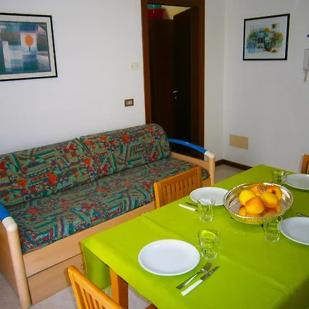 Soleil - Agenzia Cocal アパート